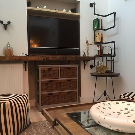 Spacious 1 Bedroom Split Level Old Pub Conversion Tower Bridge Лондон Экстерьер фото