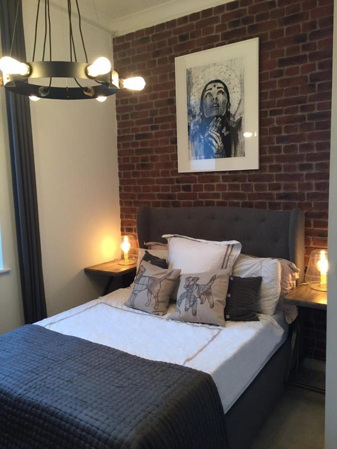Spacious 1 Bedroom Split Level Old Pub Conversion Tower Bridge Лондон Экстерьер фото