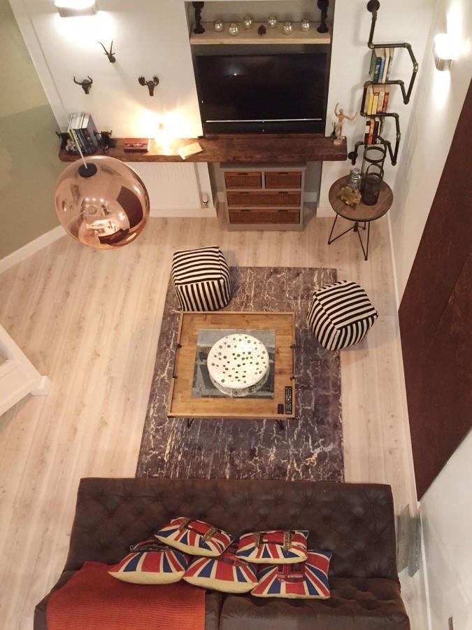 Spacious 1 Bedroom Split Level Old Pub Conversion Tower Bridge Лондон Экстерьер фото